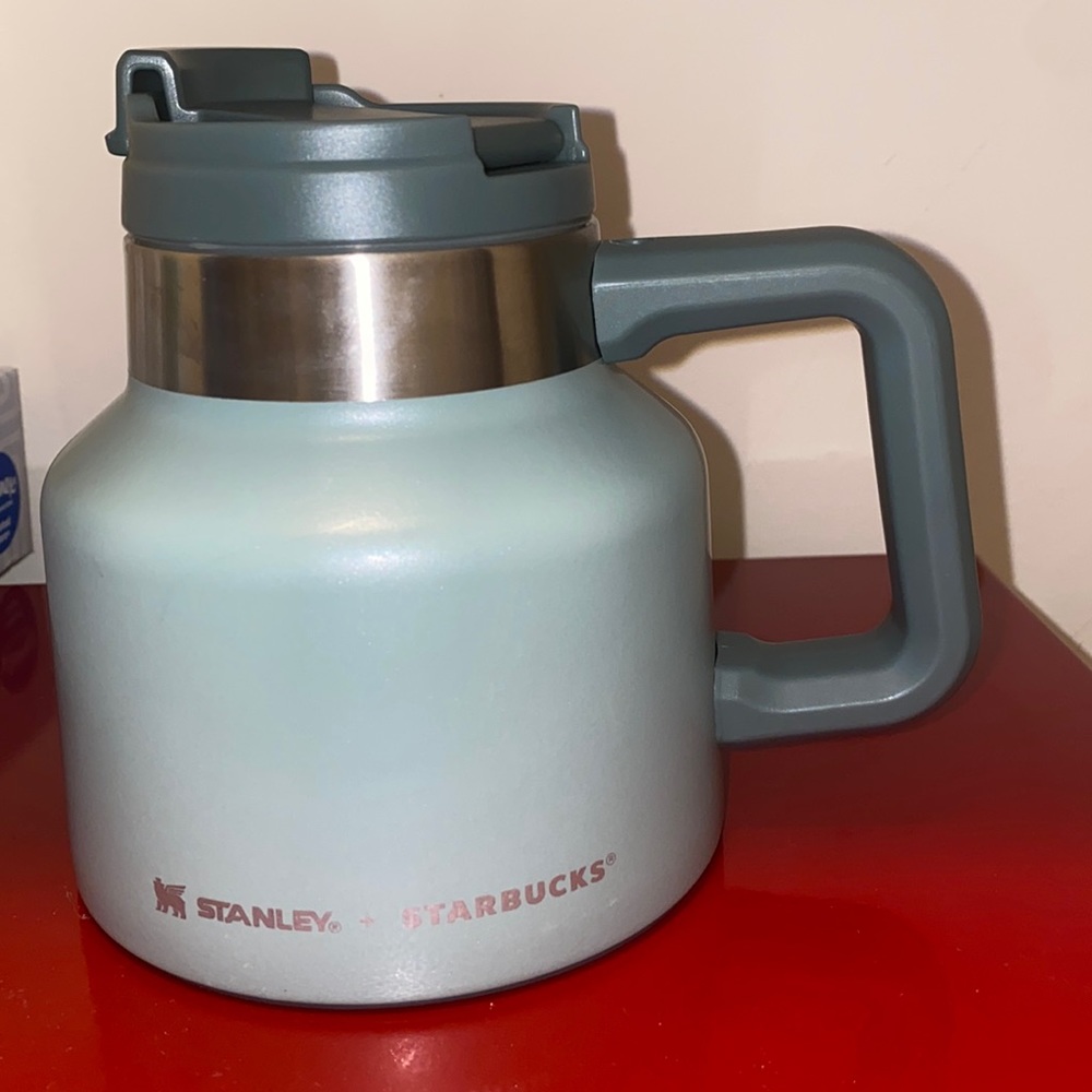 Used but in great condition STANLEYxSTARBUCKS Mug